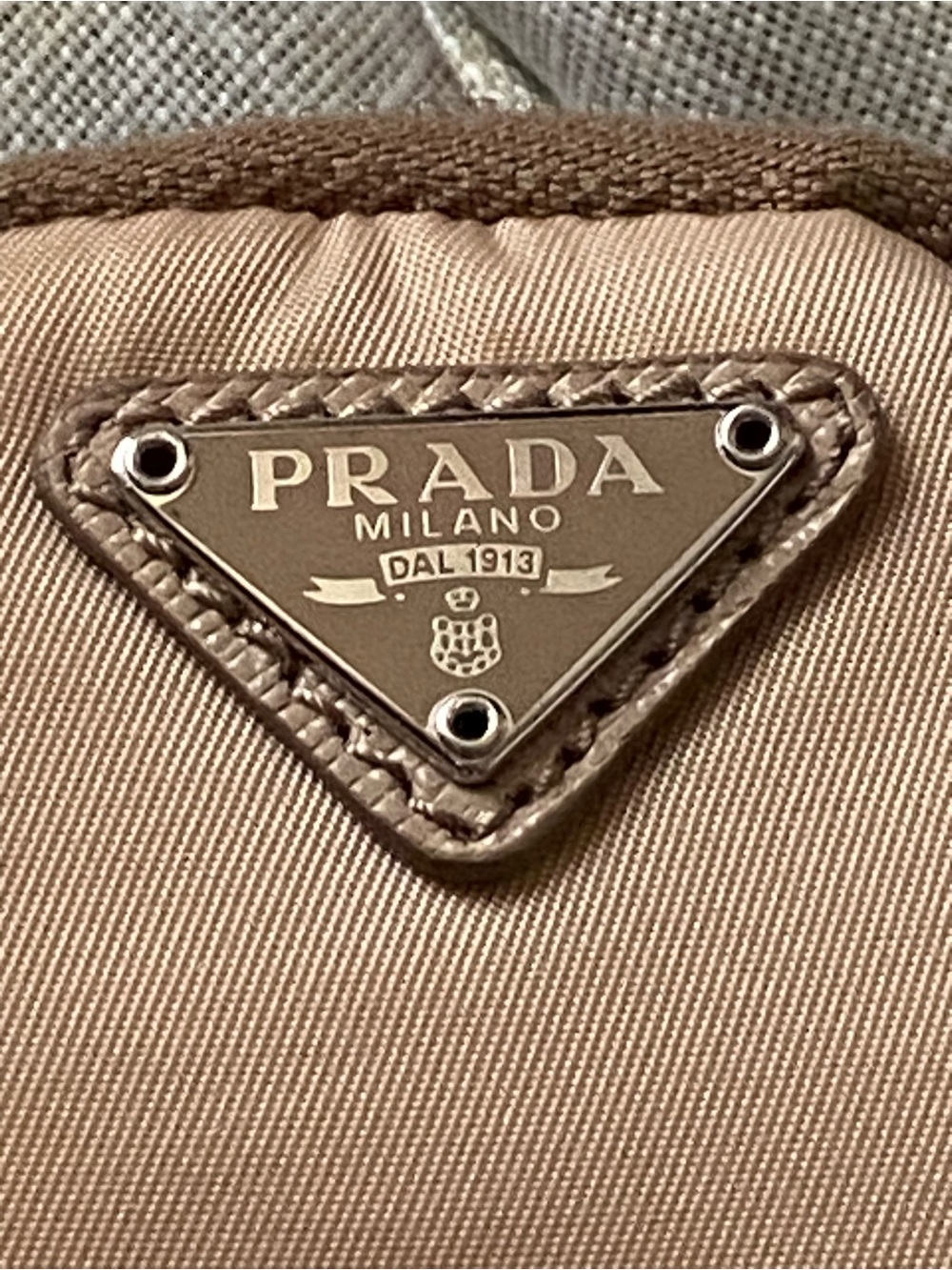 Authentic Prada Milano Beige Re-Nylon detachable zipper pouch - Picture 2 of 8